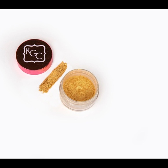 6/$25 | Loose Shimmer Powder - Picture 2 of 2